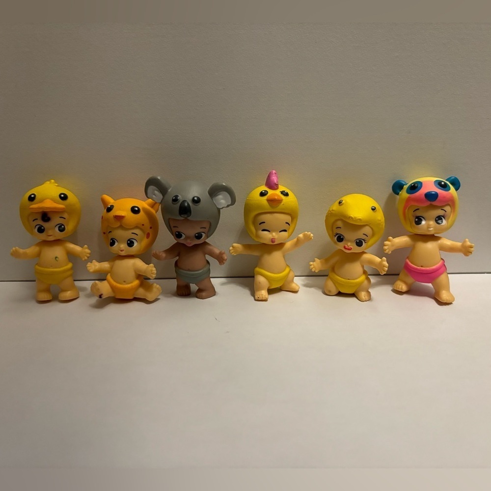 TWOZIES Baby Figures Moose Toys Twosies Lot Of 6 babies